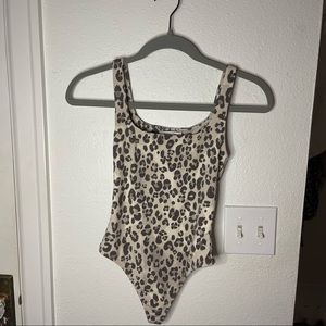 aritzia babaton contour bodysuit